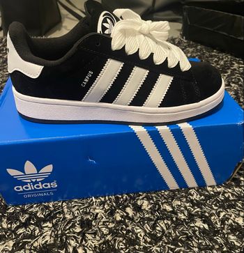 Chaussures Adidas campus