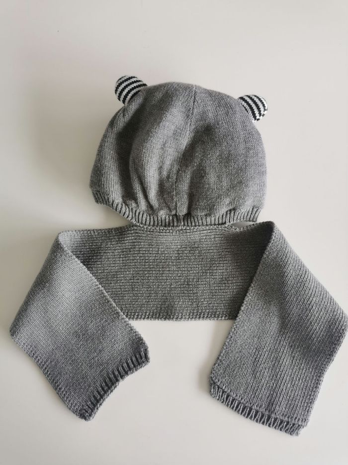 Bonnet avec écharpe bébé 6/12mois petit bateau tbe - photo numéro 5