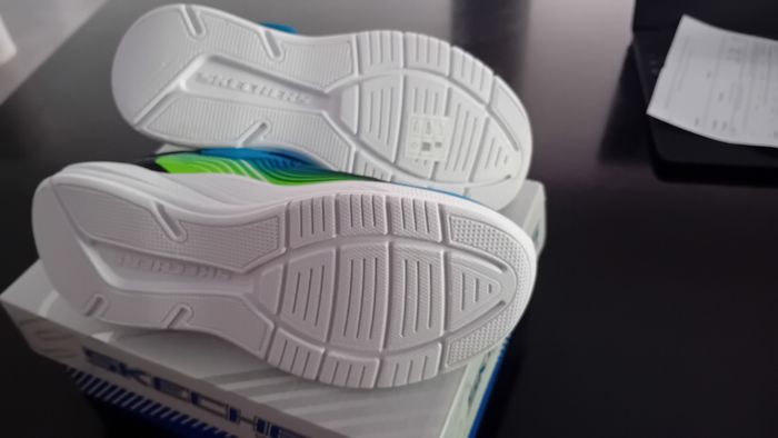 Tennis garcon à scratch. Pointure 34 - photo numéro 2