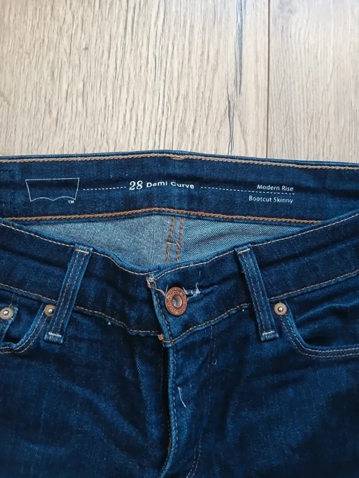 Jean levis 28x32 demi curve bootcut skinny bleu brut FR38 modern rise bleu - photo numéro 4