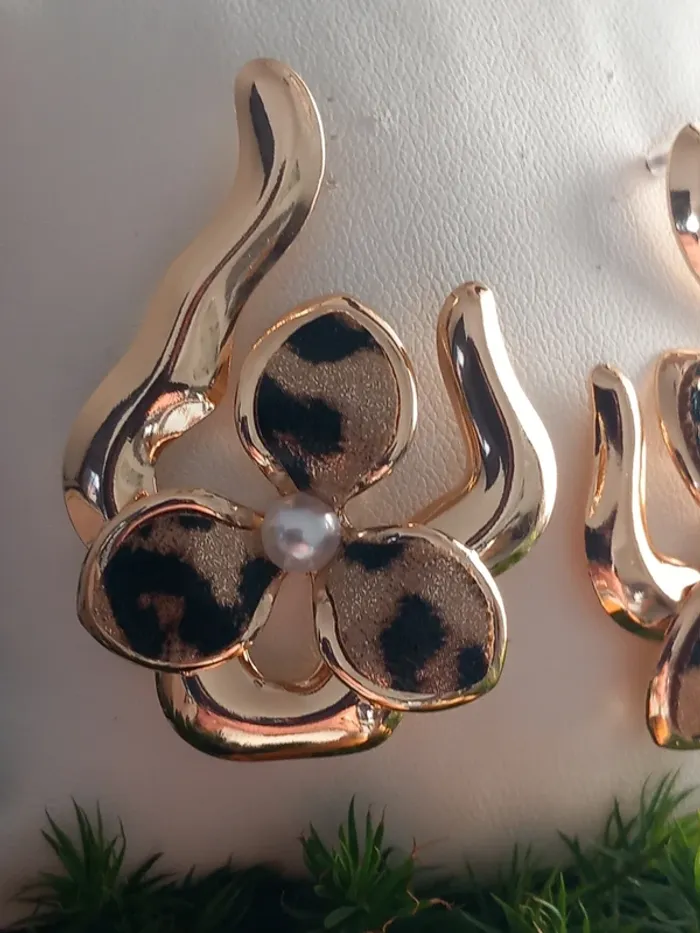 Boucles d'oreilles à pivot tendance neuves - photo numéro 2