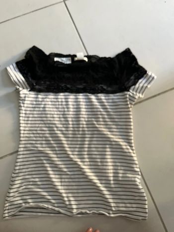 Débardeur à rayures noir et blanc dentelle
