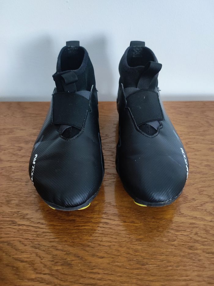 Chaussures de foot garçon