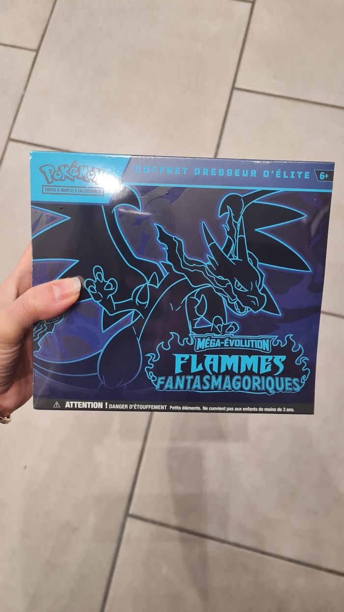 Coffret etb pokemon mega évolution 2 flammes fantasmagoriques