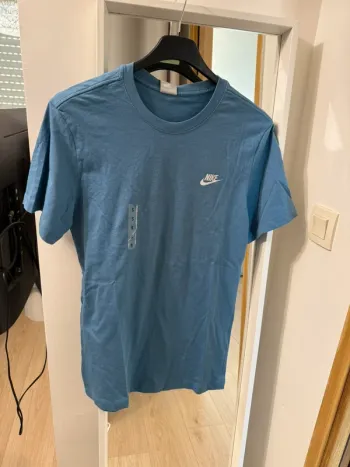T-shirt Nike