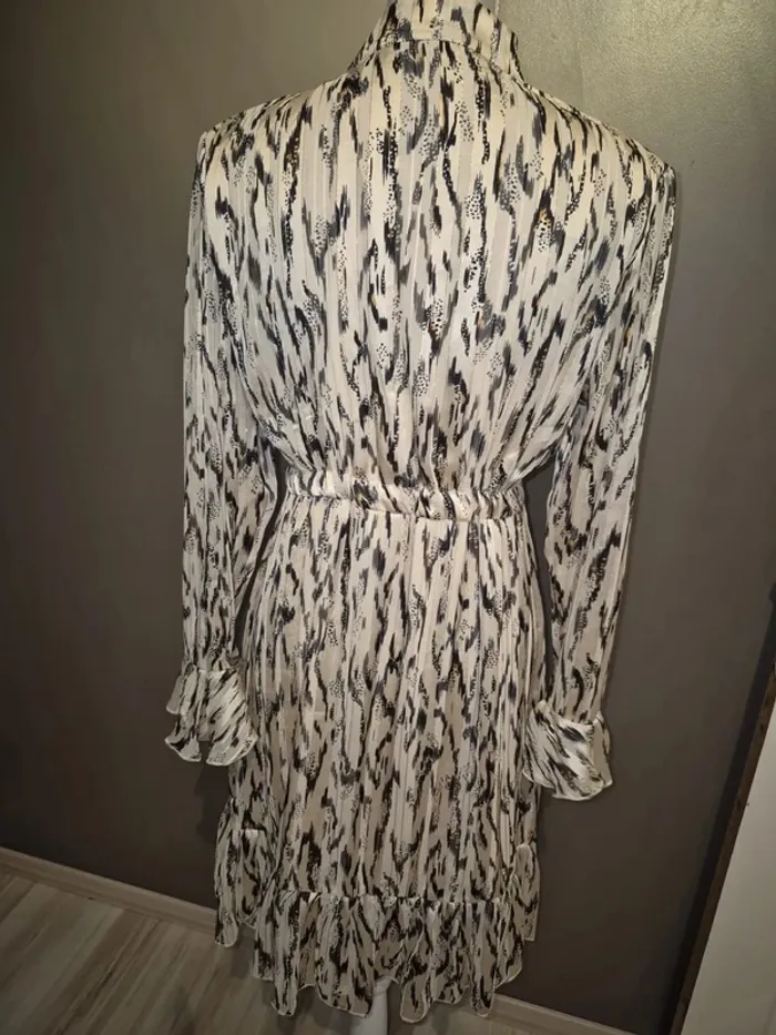 Robe /tunique casi neuve - photo numéro 8
