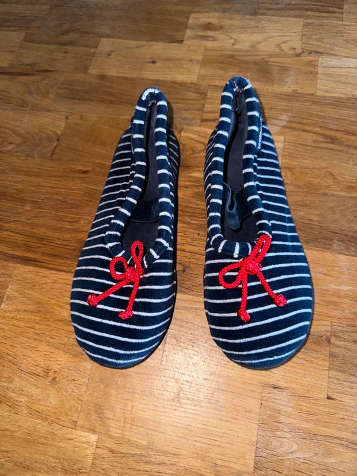 Chaussons isotoner  Taille 32
