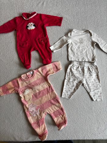 Lot pyjamas bébé 1 mois 👶 doux & confort – excellent état