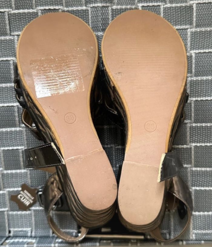 Sandales compensées en taille 38 - photo numéro 4