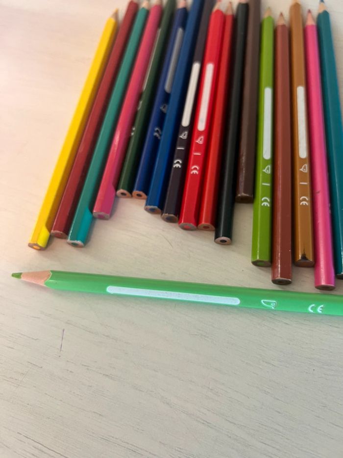 Crayons de couleurs - photo numéro 3