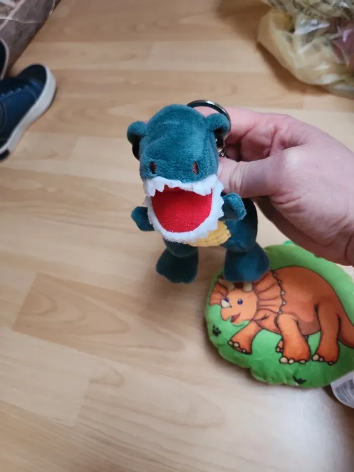 Peluches dinosaures - photo numéro 4