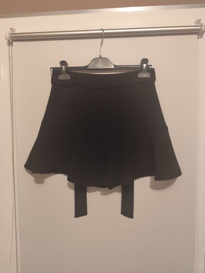 Jupe courte plissée Zara noire - photo numéro 2