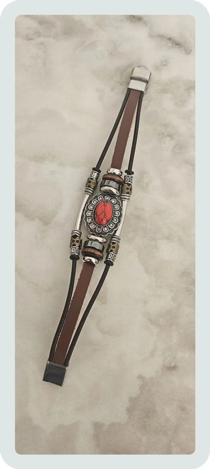 Bracelet en cuir - photo numéro 2
