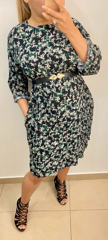 Jolie Robe Droite Imprimée Avec Poches Taille 42