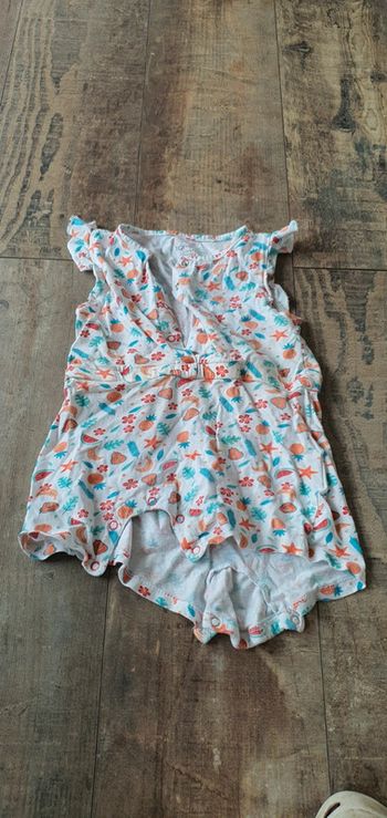 Combishort tqf 24 mois en très bon état