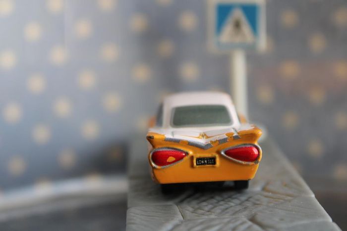 Disney pixar cars mini racer Ramone first version - photo numéro 4
