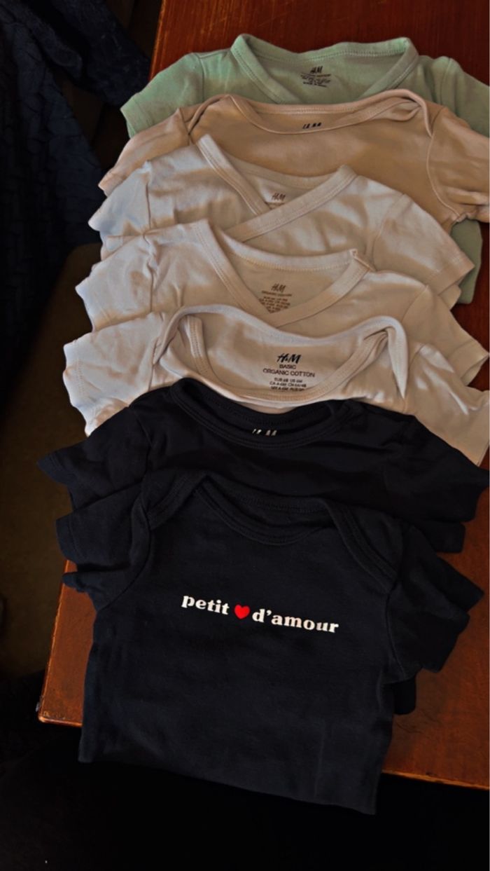 Lot de 7 bodies - photo numéro 2