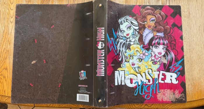 Classeur monster high - photo numéro 3