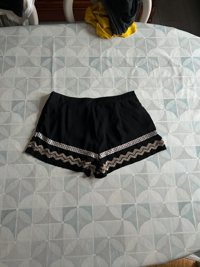 Short femme 42 / XL - B&K style - en très bon état - photo numéro 3