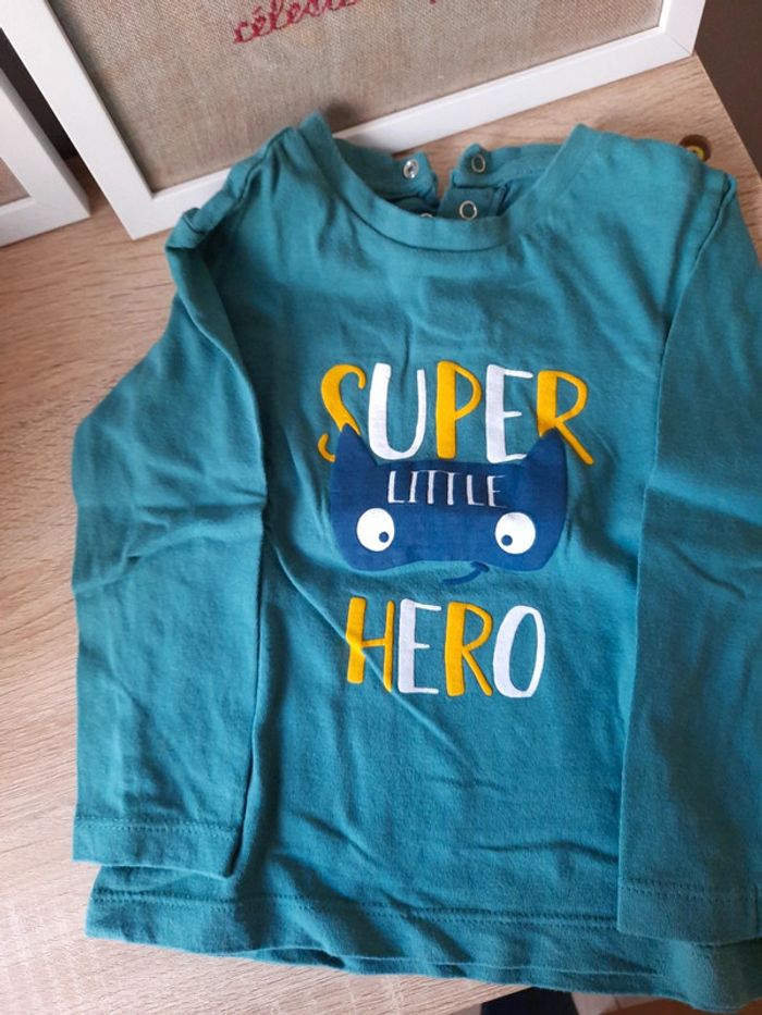 Pantalon à bretelles+ 3 hauts garçon 18 mois - photo numéro 7