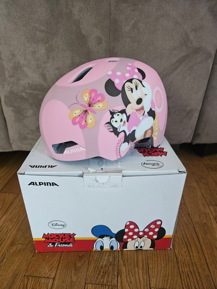 Casque velo enfant minie
51 -56 cm neuf avec étiquettes
Marque alpina - photo numéro 2