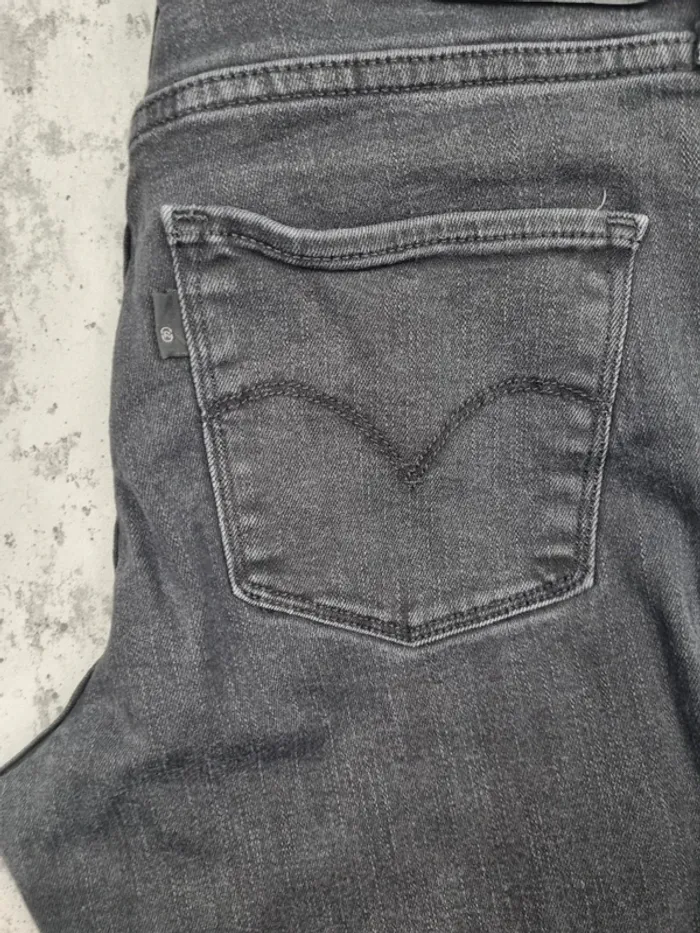 Jean Levi’s 314 Shaping Straight Noir – Taille 38 Femme - photo numéro 9