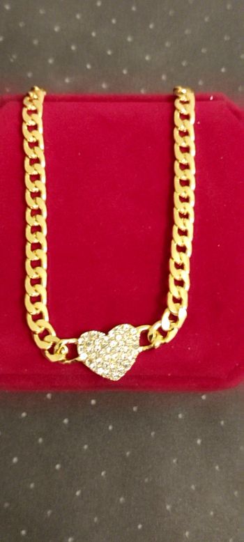 Collier en acier inoxydable doré – pendentif cœur scintillant 