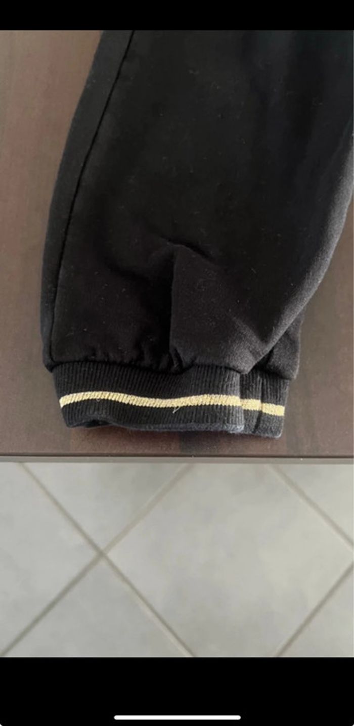 Pantalon noir cargo fille orchestra taille 8 ans en parfait état . 95% coton - photo numéro 3