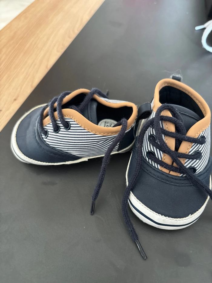 Chaussure bébé - photo numéro 2