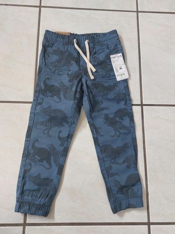 Pantalon kiabi garçon dinosaure 3 ans