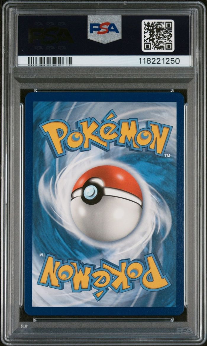 Carte Pokemon Dracaufeu V Full art SWSH050 Promo ETB Voix Du Maître PSA 8 - photo numéro 3