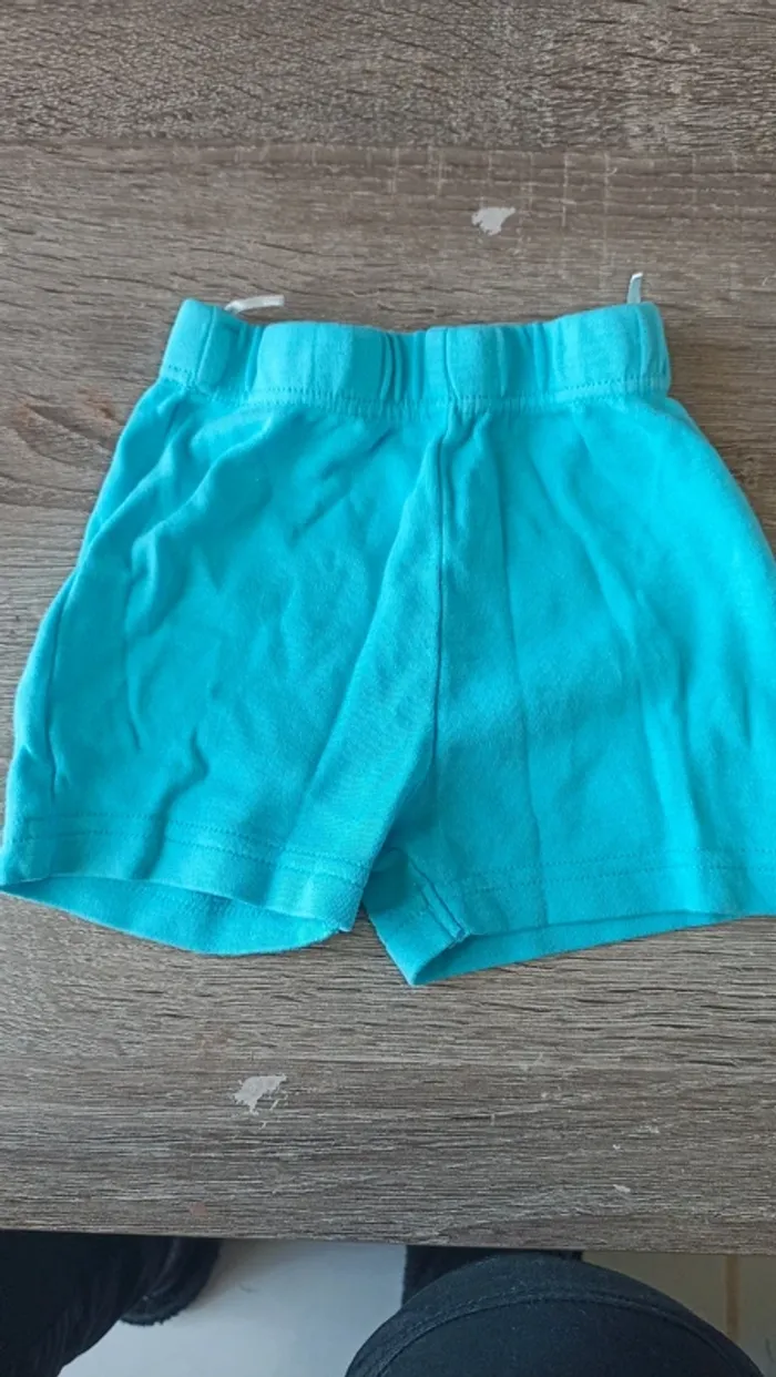 Shorts garçon 6 mois - photo numéro 2