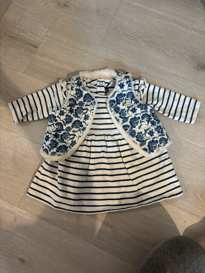 Robe sergent major avec son boléro assorti taille 12 mois