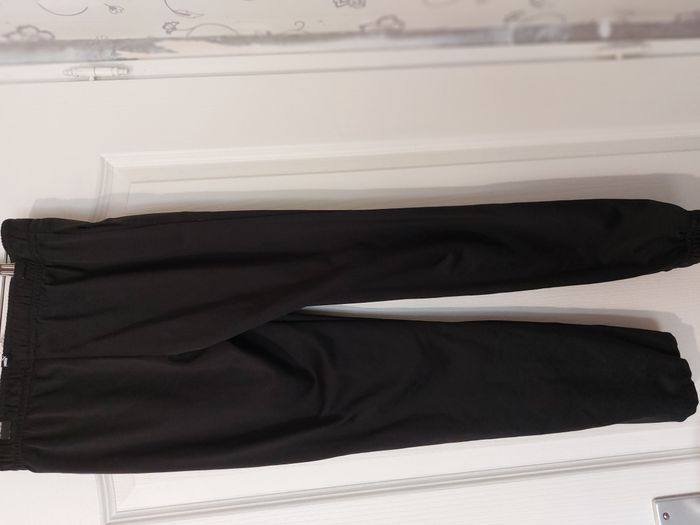 Survêtement puma noir et rouge 13/14 ans - photo numéro 5