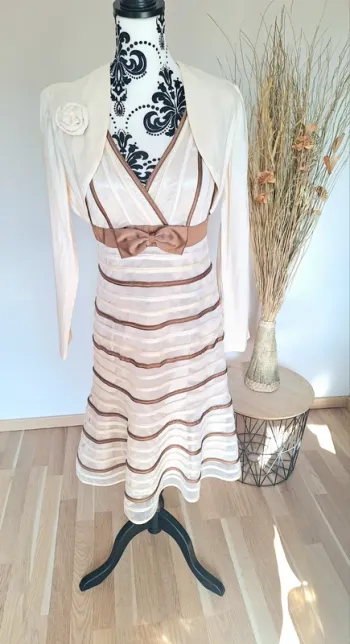 Somptueuse robe de cérémonie très élégante Sagaie en taille 40