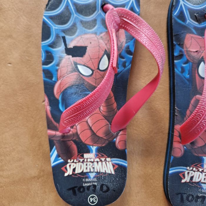 T34 tong spiderman - photo numéro 2