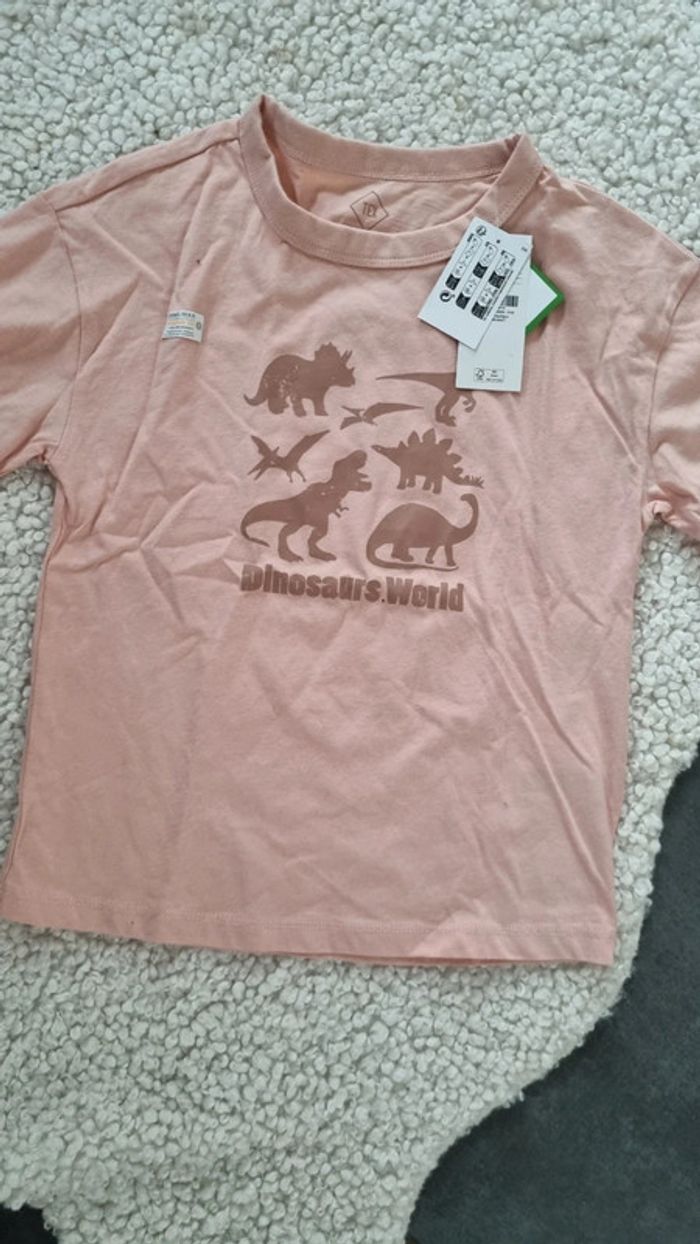 Tee shirt pêche dinausaure neuf 3 / 4 ans fille garçon - photo numéro 4