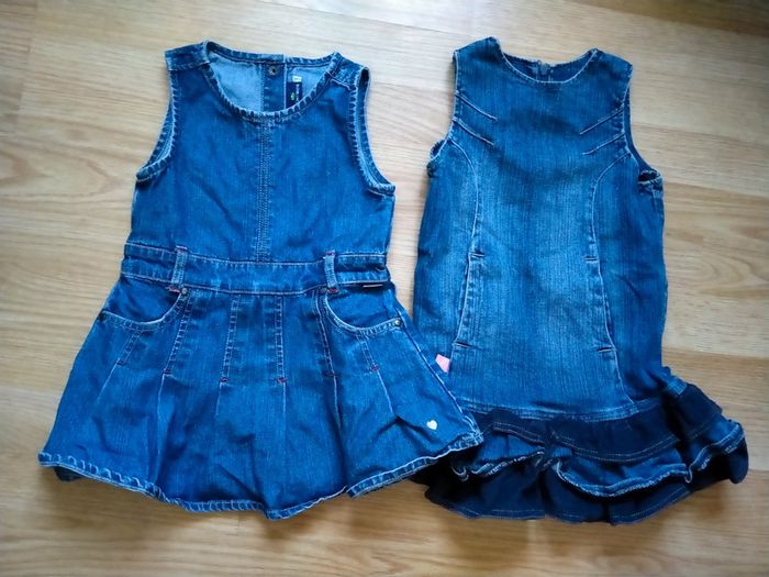 Lot de 2 robes en jean.
Taille 3 ans - photo numéro 2