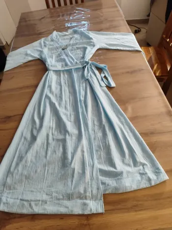 Peignoir Bleu Clair, Taille M - Confort Doux et Enveloppant !