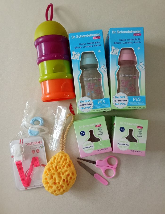 Lot accessoires naissance bébé fille