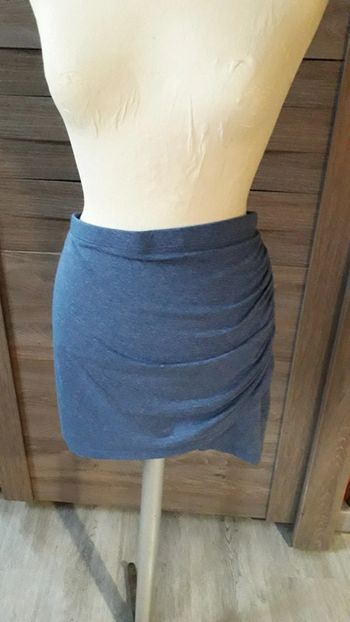 Jupe courte bleue chinée