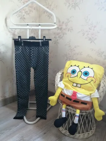 Legging noir et blanc effet pantalon à carreaux / sans marque / (12ans)