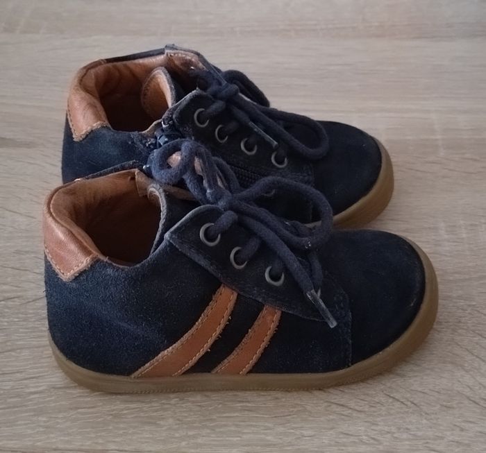Chaussure velours 23 - photo numéro 2