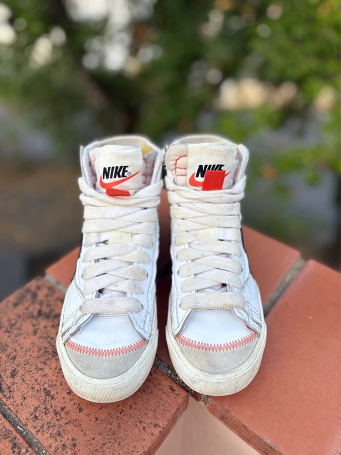 Basket Nike Sportswear blazer mid 77 jumbo unisex - montantes - pointure 37,5 - en très bon état - photo numéro 2