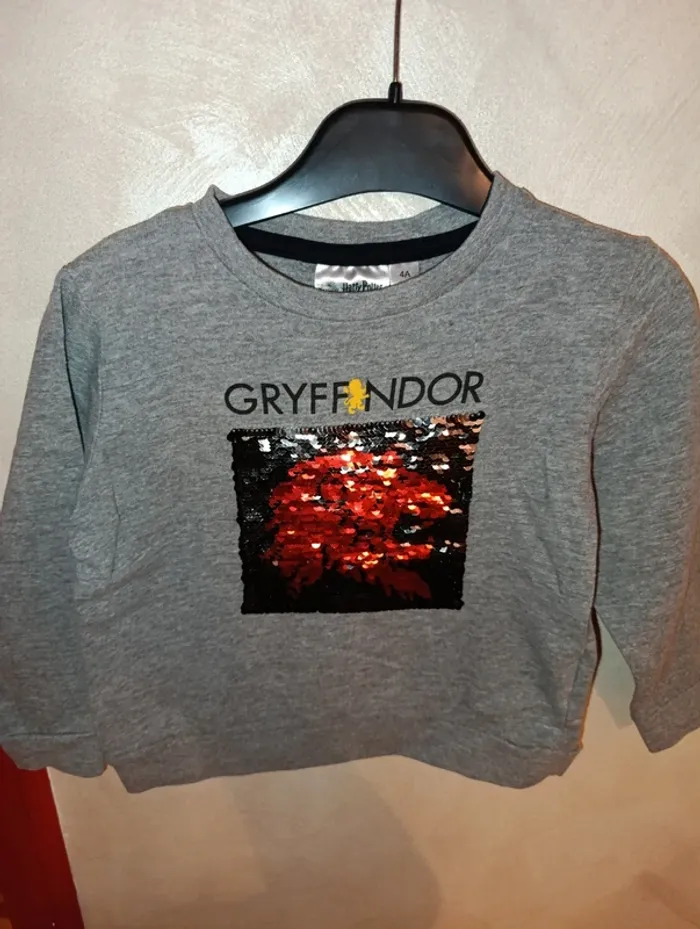 Sweat Harry Potter taille 4 ans neuf jamais porté - photo numéro 2