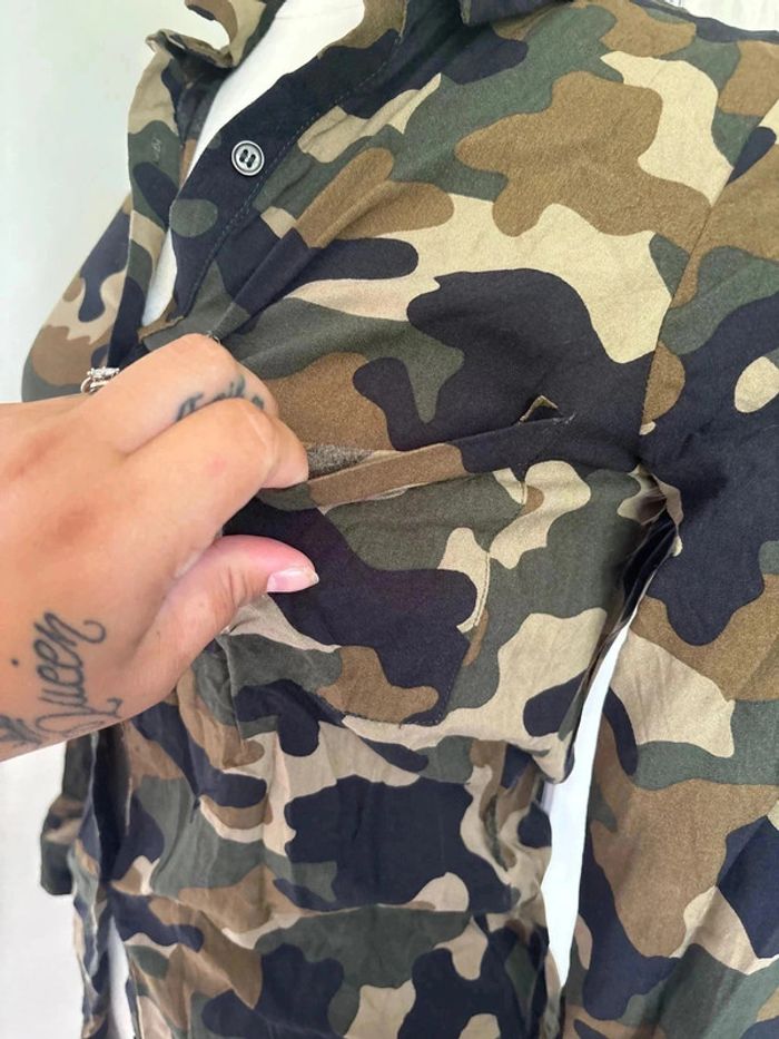 Chemise longue à motif militaire taille 36 marque Jennyfer• - photo numéro 3