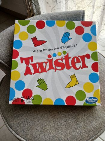 Twister Version Classique - Hasbro