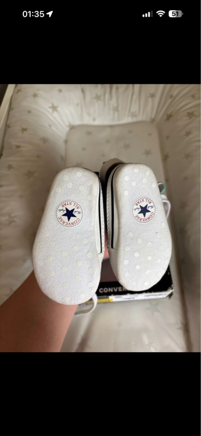 Chaussure bébé taille 10,6 - photo numéro 2