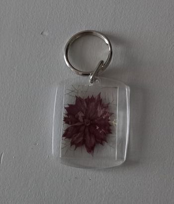 Porte clés fleur séchée