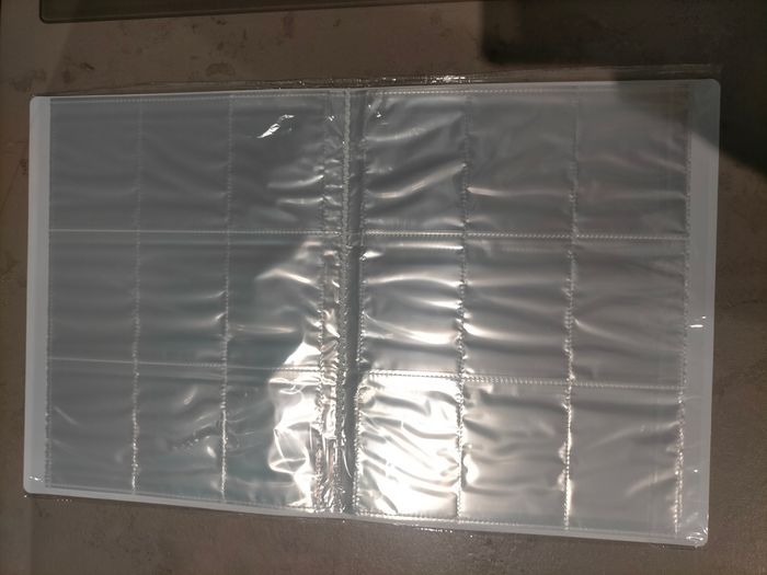 4 classeurs pour 540 cartes Pokémon - photo numéro 3